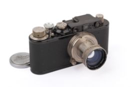 A Leica II Mod D 35mm Rangefinder Camera. Black/Nickel. 1932. Serial number 88173.