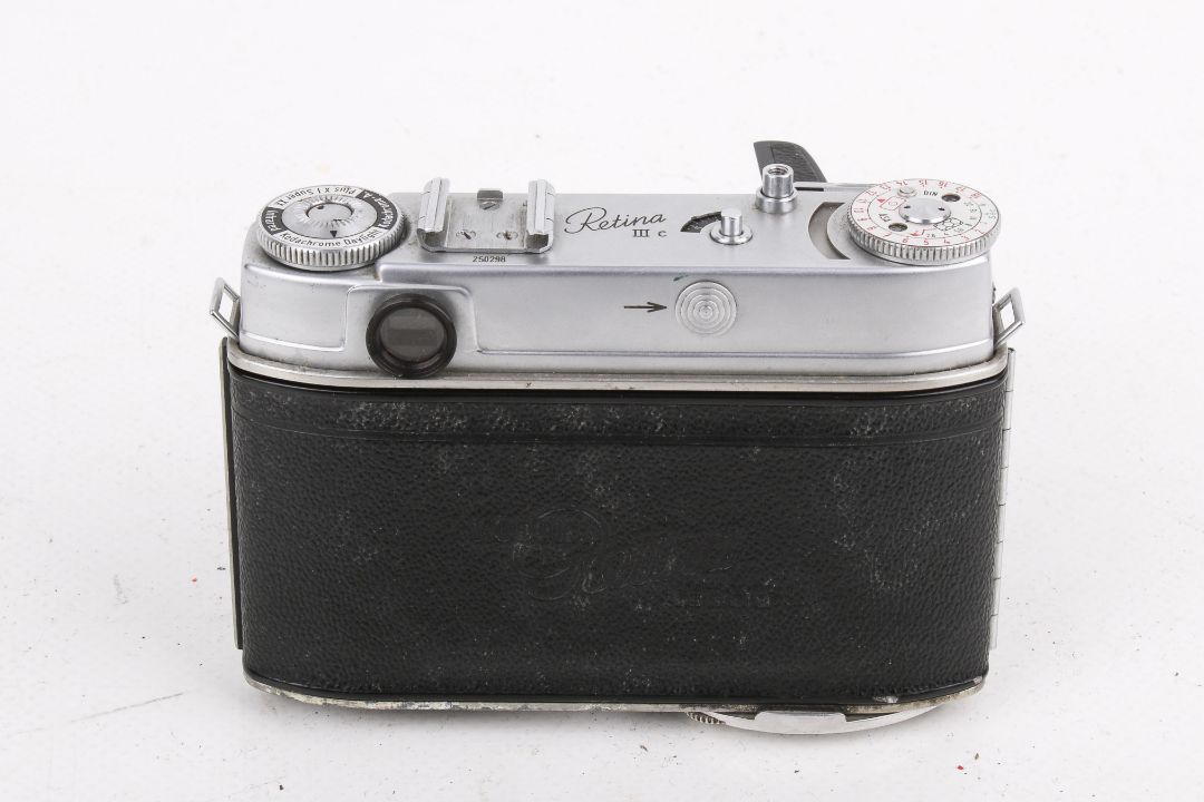 A vintage Retina III c folding rangefinder 35mm film camera. - Image 3 of 3