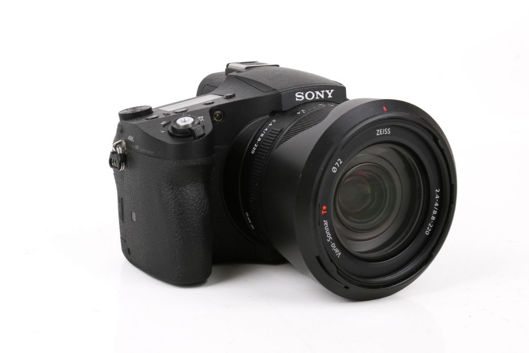 A Sony RX10 iv digital bridge camera. S/n 4496071, with a Zeiss Vario-Sonnar T* 2.4-4/8. - Image 1 of 5