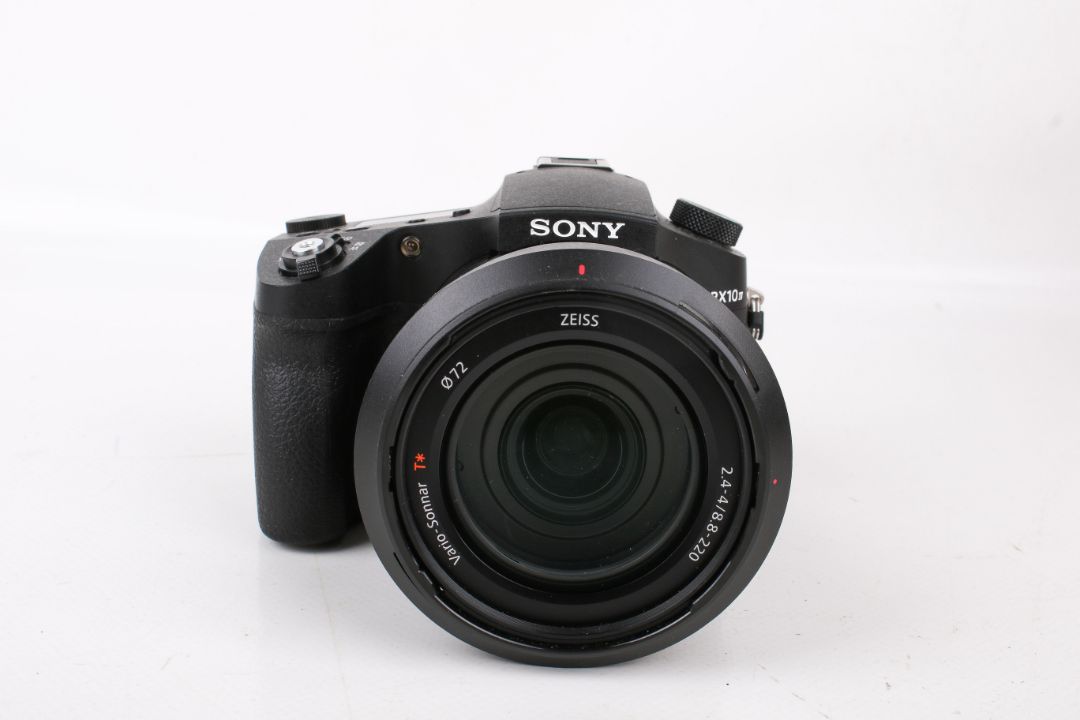 A Sony RX10 iv digital bridge camera. S/n 4496071, with a Zeiss Vario-Sonnar T* 2.4-4/8. - Image 3 of 5
