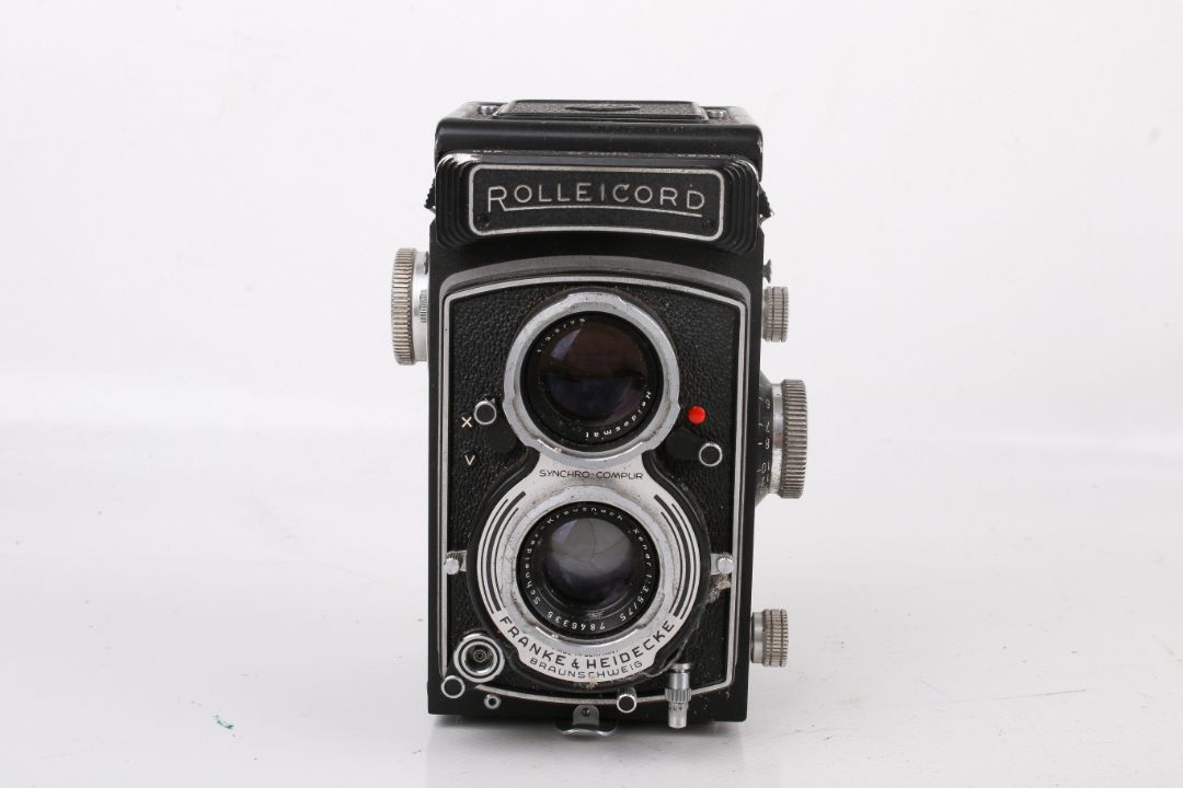 A vintage Rolleicord Vb TLR medium format film camera. - Image 3 of 3