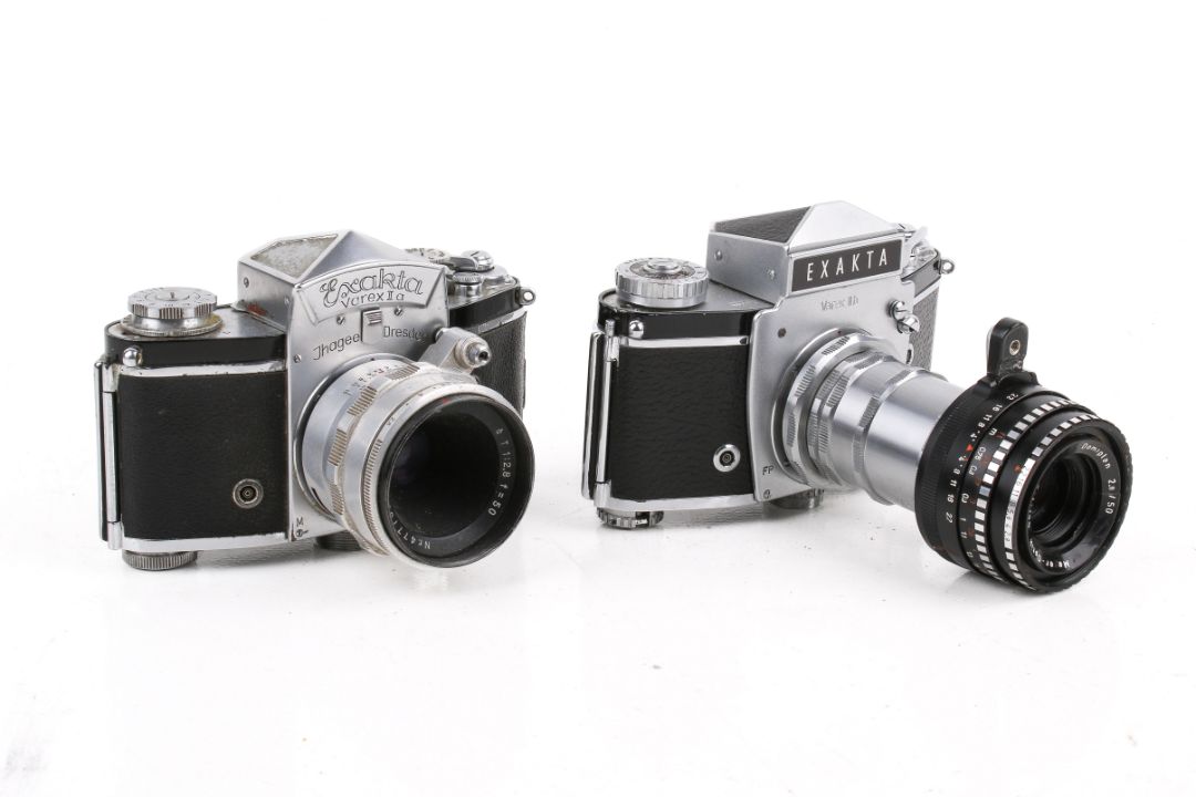 Two vintage Elekta Varex film cameras. Consisting of Varex II a and II b, one with Jena T 1:2. - Image 1 of 4