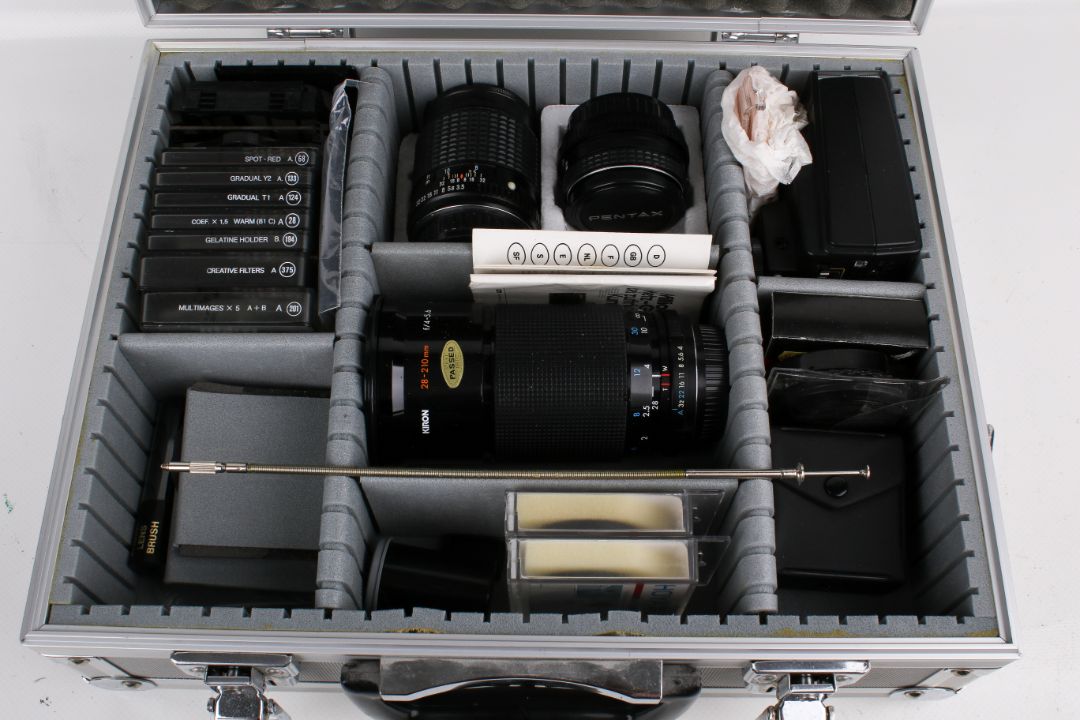 Pentax MS Super 35mm film camera outfit. S/n 2332938 Asahi SMC Pentax-M 1:1. - Image 2 of 4