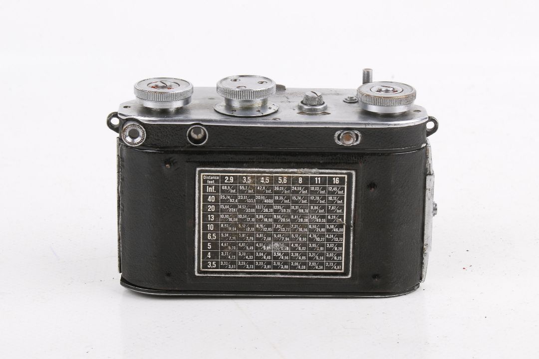 A vintage Dollina Certo Dresden folding rangefinder 35mm film camera. - Image 3 of 3
