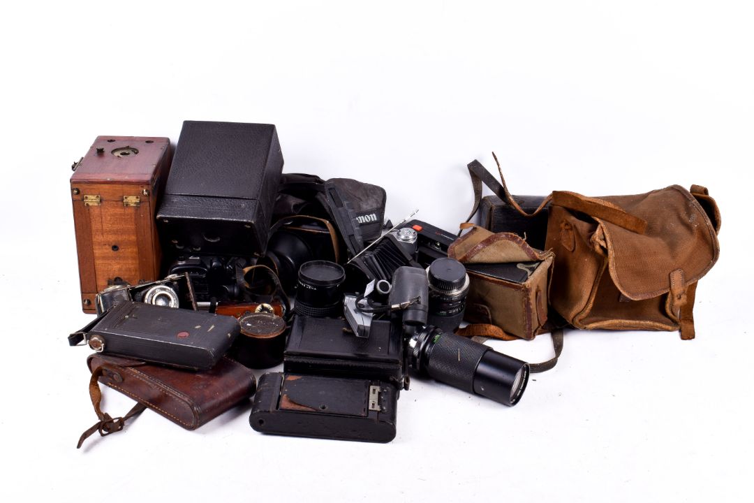 Box of assorted film cameras and accessories. Including a mahogany cased, folding, etc. - Image 1 of 3