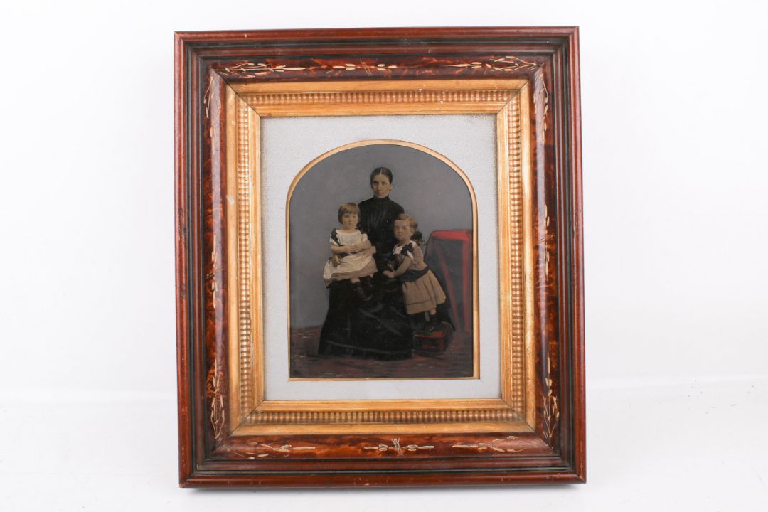 Victorian hand coloured photograph frames - Image 2 of 3