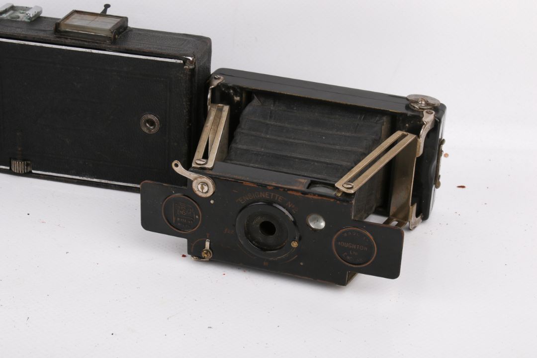 A circa 1900 Goerz folding strut plate camera. Having a Carl Zeiss Tessar 1:4.5 f=16. - Image 6 of 6