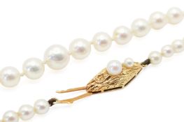 A necklet of cultured pearls assessed as freshwater.