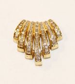 14 k Gelbgold Einhänger mit Diamanten, ein Stein fehlt, 4,83 gr., 2 cm x 2 cm