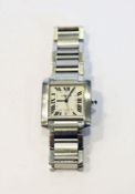 Cartier Tank Herrenuhr, Edelstahl, Seriennummer CC776290, Automatic 2302, Krone mit blauem Safir,