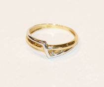 14 k Weiß- und Gelbgold Ring mit kleinem Diamant, 1,92 gr., Gr. 53