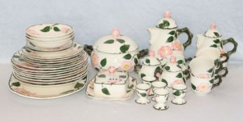 Villeroy & Boch Speise- und Kaffee-Serviceteile, Dekor Wildrose, 8 Speiseteller, ovale Platte,