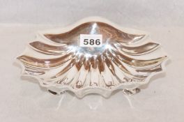 Dekorative Sterlingsilber Schale in Muschelform, 291 gr., H 7 cm, B 26 cm, B 19 cm, leichte