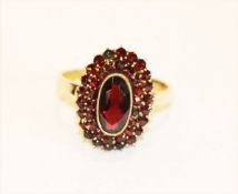 8 k Gelbgold Ring mit Granaten, 4,1 gr., Gr. 61
