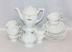 Rosenthal Kaffee-Service für 6 Personen, Form Maria mit gold/buntem Dekor, Kaffekanne auf