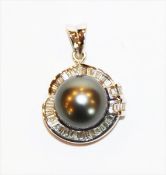 Dekorativer 18 k Weißgold Anhänger mit grauer Perle und Diamanten, 6,3 gr., L 2,5 cm, passend zu Lot