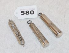 3 Silber Zahnstocher-Etuis, verziert, zus. 30 gr., Gebrauchsspuren