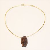 18 k Gelbgold Halsreif mit Anhänger 'Ägyptischer Pharao' wohl aus Opal ?, L 3,5 cm, 2,77 gr.