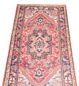 Persische Brücke, rot/bunt, Gebrauchsspuren, 136 cm x 73 cm