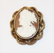Muschelgemme in 18 k Gelbgold Fassung, geprüft, fein geschnitzes Damenbildnis, 10,2 gr., schöne
