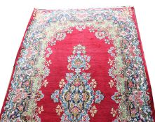 Perserteppich , Kerman, rot/bunt, 244 cm x 135 cm, Gebrauchsspuren, teils abgetreten