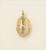 14 k Gelbgold Anhänger mit in Weißgold gefaßten Diamanten, 3,1 gr., L 1,5 cm