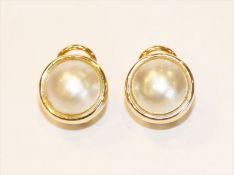 Paar 14 k Gelbgold Ohrstecker/Clips mit Mabeperle, D 1,5 cm, 5,5 gr.