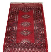 Brücke, Buchara, rot/schwarz/beige, 130 cm x 80 cm, abgetreten, Gebrauchsspuren