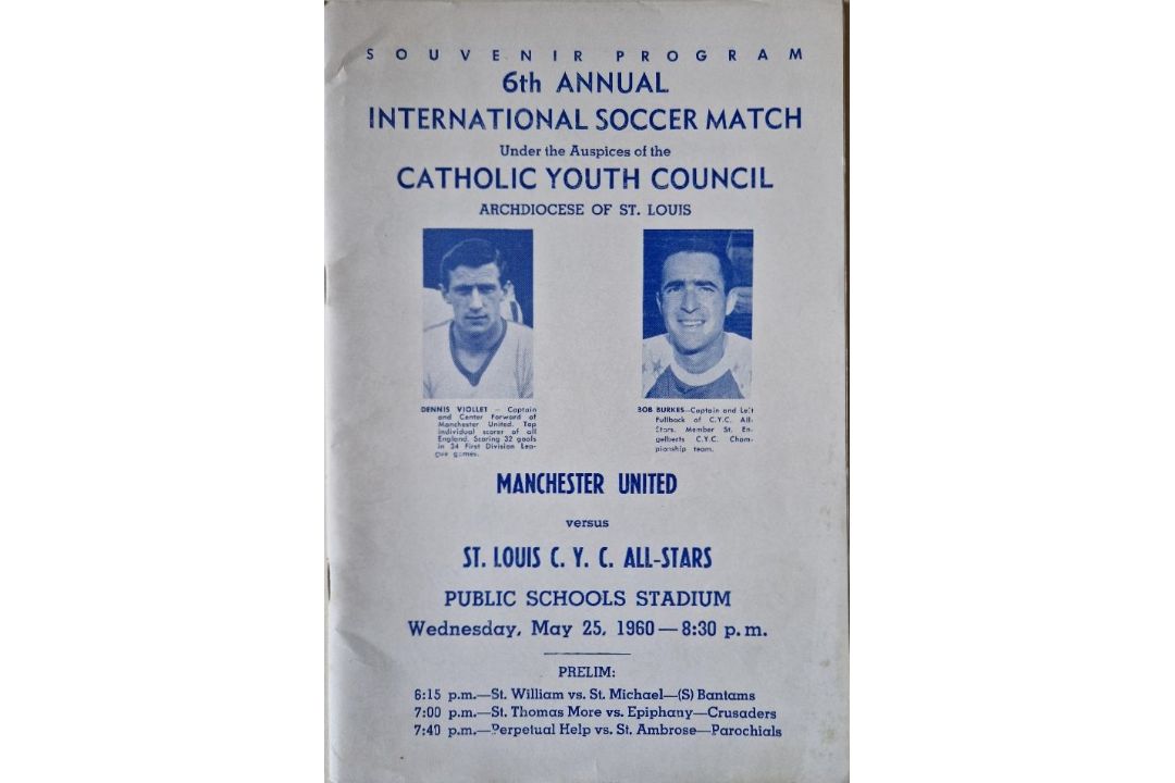 1959-60 ST LOUIS CATHOLIC YOUTH COUNCIL ALL STARS V MANCHESTER UNITED FRIENDLY PLAYED IN AMERICA - Image 1 of 2