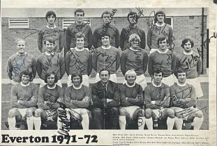 1971-72 EVERTON FULLY AUTOGRAPHED TEAM PICTURE