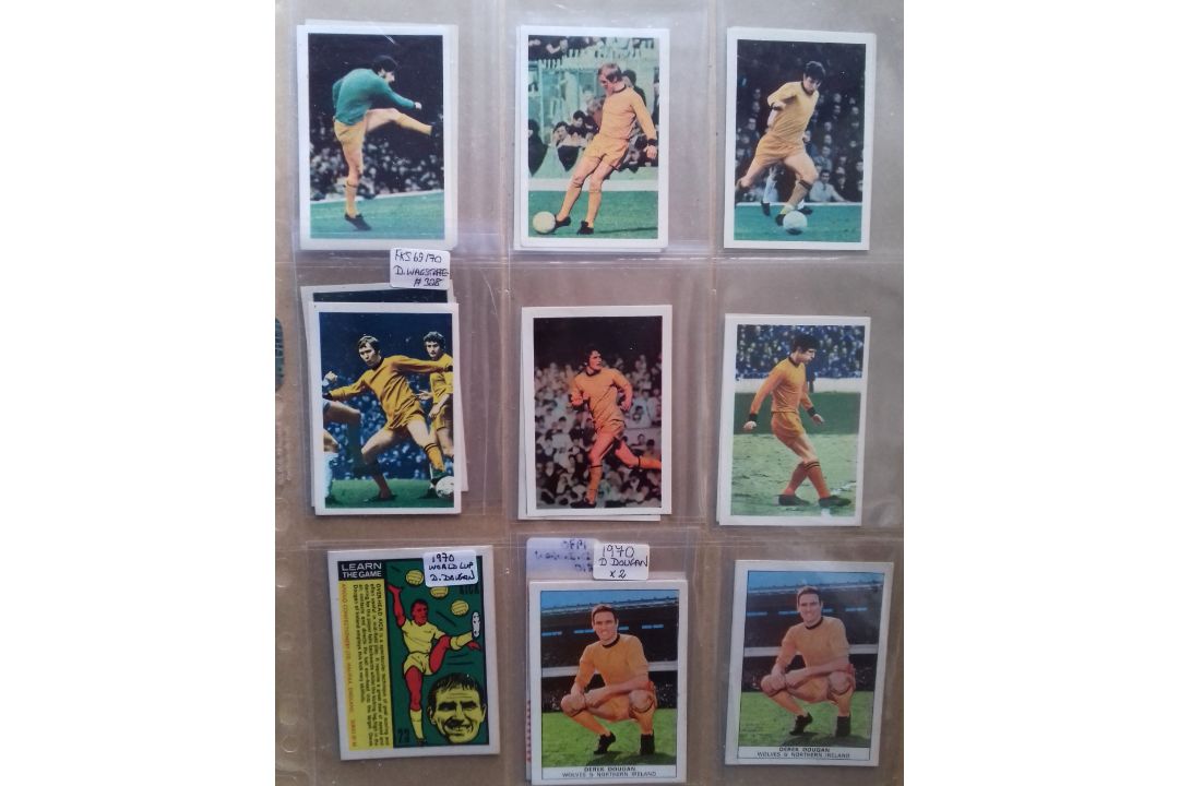 WOLVERHAMPTON WANDERERS TRADE & CIGARETTE CARD COLLECTION OVER 1,000 ITEMS - Image 14 of 16