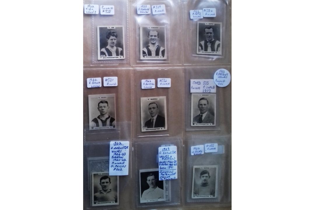 WOLVERHAMPTON WANDERERS TRADE & CIGARETTE CARD COLLECTION OVER 1,000 ITEMS - Image 10 of 16