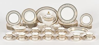 Minton Aragon pattern dinner service, with various plates, teapot, tea cups etc. +/- 67 pieces.