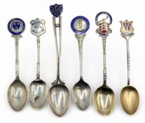 6x Various period silver and enamel Golf Teaspoons - to include Kingston Hill, PSGC, W GC,