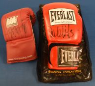 2x Boxing Gloves signed by Vladimir Klitchko in very good condition