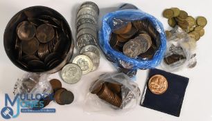 Selection of British Coins: to include pennies, half pennies, brass 3d, together with some modern