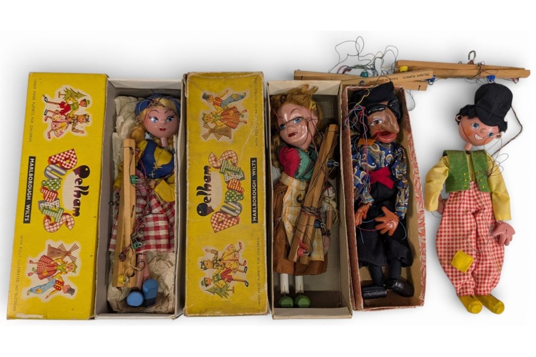 4x Vintage Pelham Puppets, to include boxed examples of a Dutch girl, Gretel, a loose pirate and a
