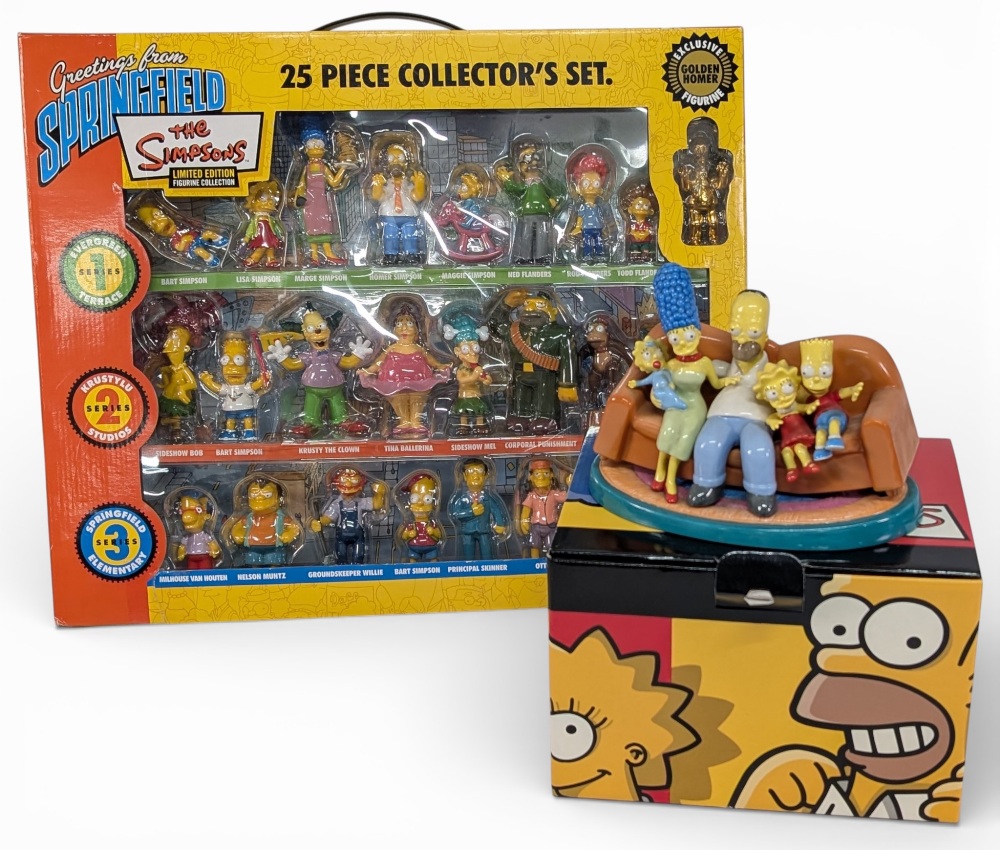 The Simpsons 25 Piece Collectors Set Figurines: to include a Golden ...