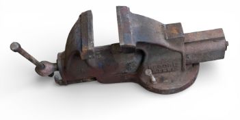 Large vintage heavy duty Record No.36 Bench Vice. Collection only