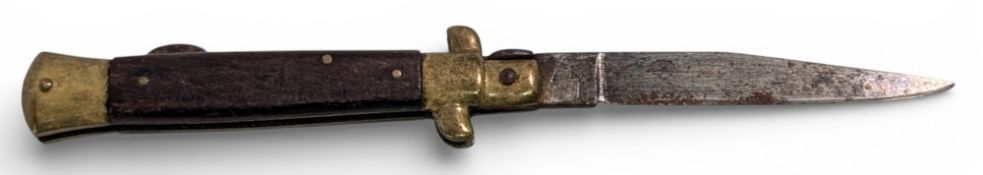 A vintage Italian switchblade by Whitby. 20cm open. UK over 18 only