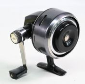 Abu 507 closed face trotting reel LHW, good tensioner, runs very well, cloth bag, light use