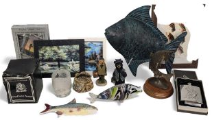 Fishing Collectibles: a good mixed lot to incl Genko ceramic fish, glass fish, fishing figures,