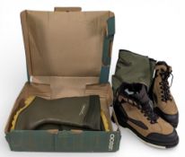 AirFlo Wading Boots Shoes, felt soles with studs, in original bag, unused 8/9, plus pair of Ocean