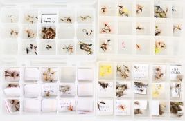 Collection of clear fly boxes, as follows: 4x 15-sections with quantity of dry flies. 1x 20-