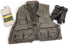 Fishing Clothes: good Orvis fly-fishing waist coat multi pockets cotton, size XL, a pair of