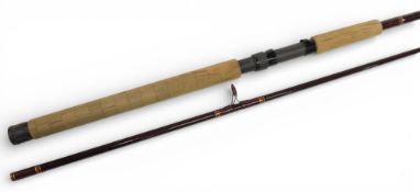 Shakespeare Radial Carbon Spin 1520-300 pike/carp rod, 10ft 2pc, action C20-80g, 24” handle,