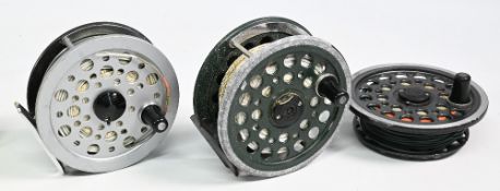 Shakespeare Beaulite alloy salmon fly reel, 4 ¼” wide ventilated spool, 2 screw latch, black handle,