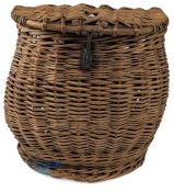 Period Fishing Creel, with some signs of age-related wear - size # 20cm x 30cm x 30cm