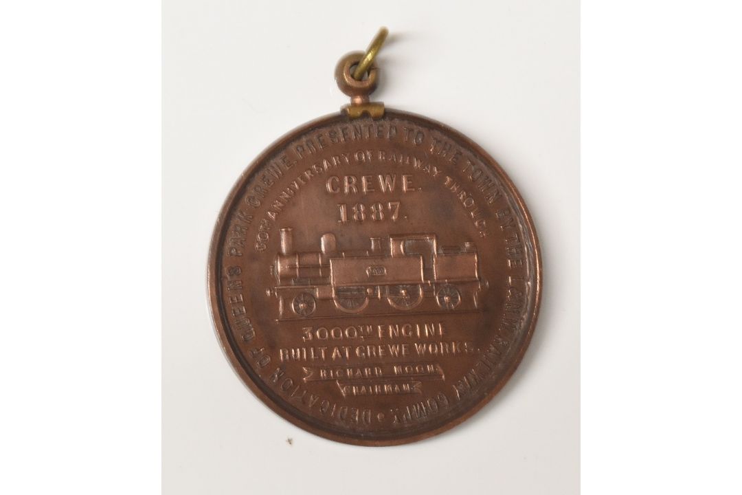 RAILWAYS: MEDALLION COMMEMORATING THE 3,000th LOCOMOTIVE Built Crew Works that Jubilee Year 1887. - Image 1 of 2