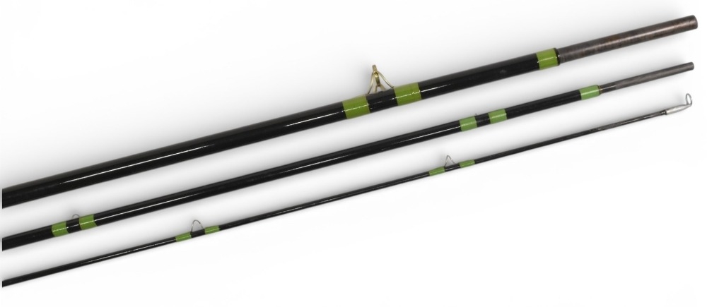 Bruce & Walker “The Cairngorm” carbon salmon fly rod, 17ft 3pc line 10/12#, 29” handle, alloy - Image 2 of 3